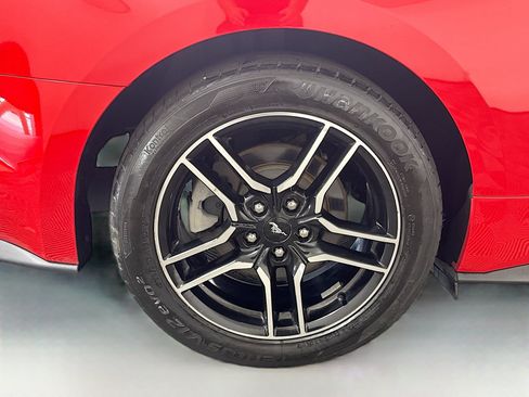Used 2018 Ford Mustang Coupe w/ Equipment Group 101A RWD image 31