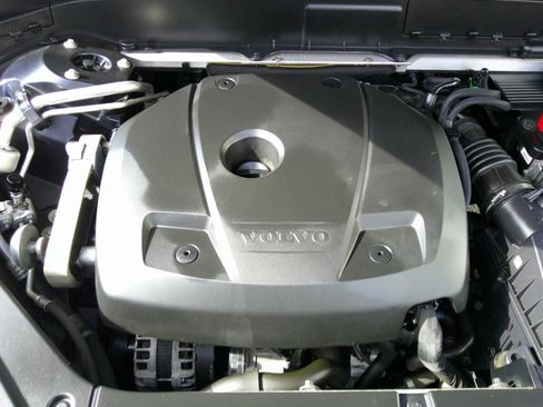 Used 2019 Volvo XC90 T6 Momentum image 72