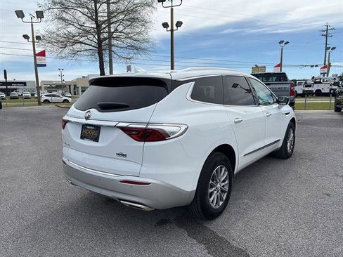 Used 2024 Buick Enclave Premium FWD image 8