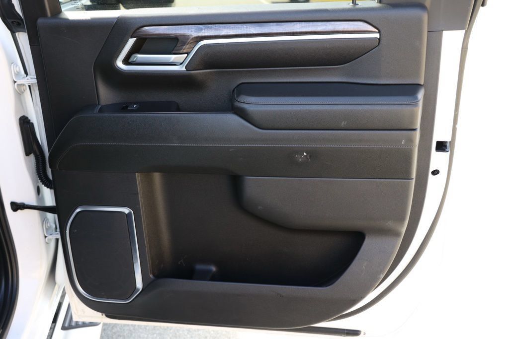 Used 2024 Chevrolet Silverado 2500 LTZ AWD/4WD image 20