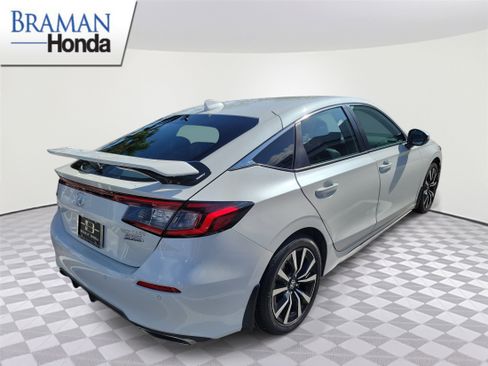 Used 2024 Honda Civic Sport Touring image 3