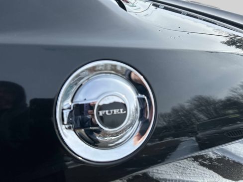 Used 2010 Dodge Challenger SRT8 w/ SRT Option Group II image 10