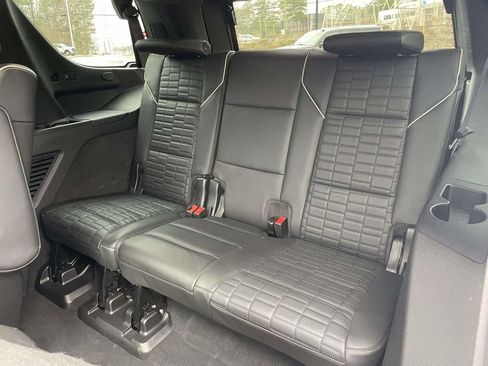 Used 2021 Cadillac Escalade Premium Luxury Platinum image 12