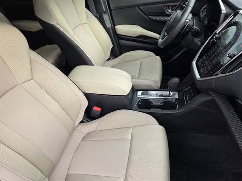 Used 2025 Subaru Ascent Premium image 11