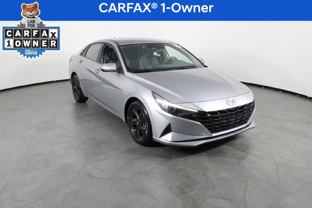 Certified 2022 Hyundai Elantra SEL FWD image 5