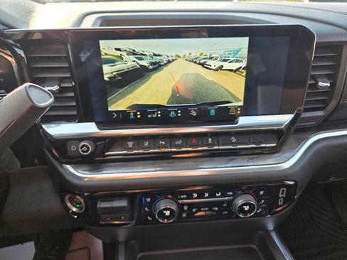 Used 2024 Chevrolet Silverado 2500 LTZ w/ LTZ Convenience Package AWD/4WD image 21