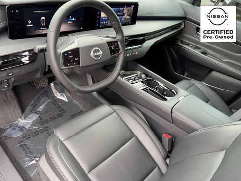 Certified 2025 Nissan Murano SV image 17