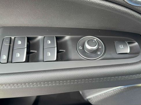 Used 2023 Alfa Romeo Stelvio Veloce image 13