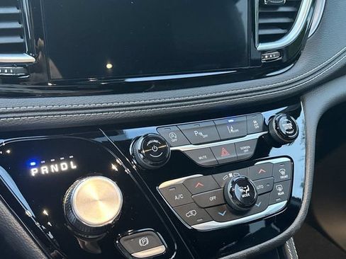 New 2026 Chrysler Pacifica Limited w/ S Appearance Package FWD image 24