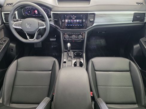 Used 2023 Volkswagen Atlas Cross Sport SE w/ Panoramic Sunroof Package FWD image 20