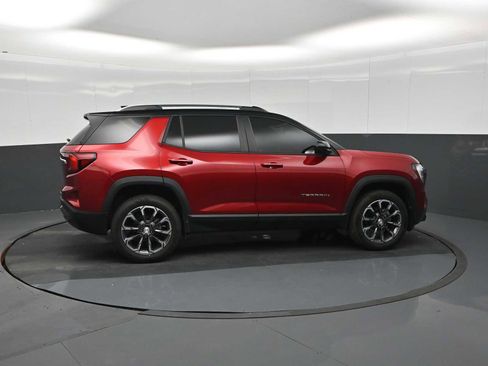 Used 2026 GMC Terrain Elevation w/ Elevation Premium Package FWD image 9