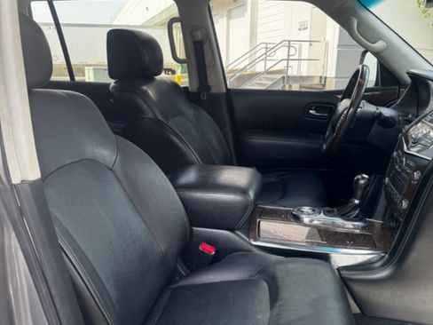 Used 2016 INFINITI QX80 Base w/ Driver's Assistance Package image 18