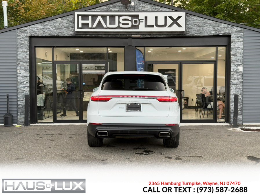 Used 2023 Porsche Cayenne w/ Assistance Package AWD/4WD image 19
