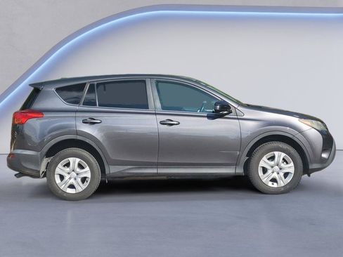 Used 2014 Toyota RAV4 LE AWD/4WD image 4