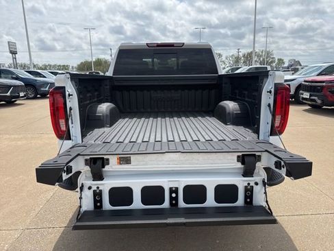 New 2026 GMC Sierra 1500 SLT w/ SLT Convenience Package AWD/4WD image 6