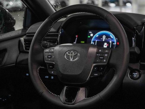 New 2026 Toyota Camry SE FWD image 18
