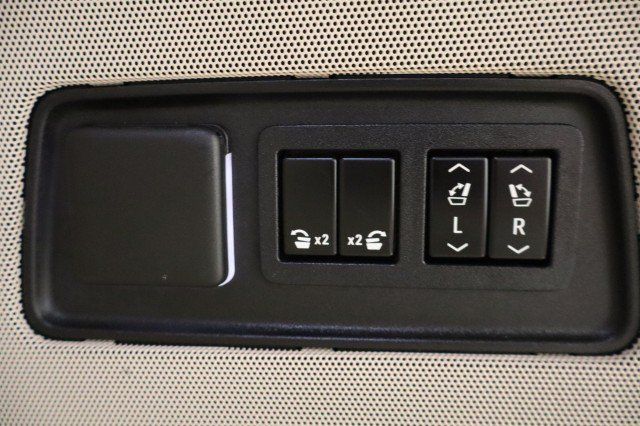 Used 2021 Cadillac Escalade Sport Platinum RWD image 37