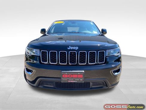 Certified 2022 Jeep Grand Cherokee Laredo X AWD/4WD image 2