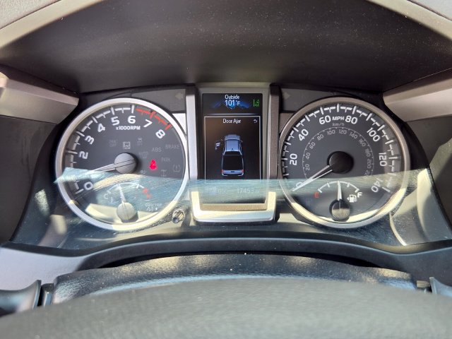 Used 2022 Toyota Tacoma Limited AWD/4WD image 28