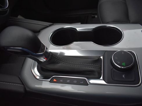 Used 2024 Chevrolet Blazer LT w/ Sound & Technology Package image 32