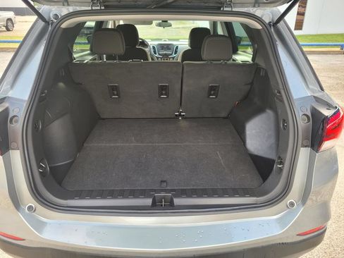 Used 2023 Chevrolet Equinox LS w/ Driver Confidence II Package FWD image 12