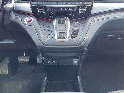 Used 2025 Honda Odyssey Sport-L image 11