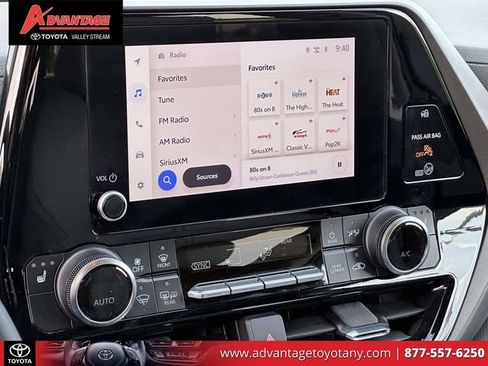 Used 2023 Toyota Highlander XLE AWD/4WD image 34