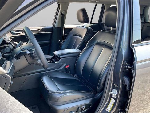 Certified 2023 Jeep Grand Cherokee 4WD 4xe image 23