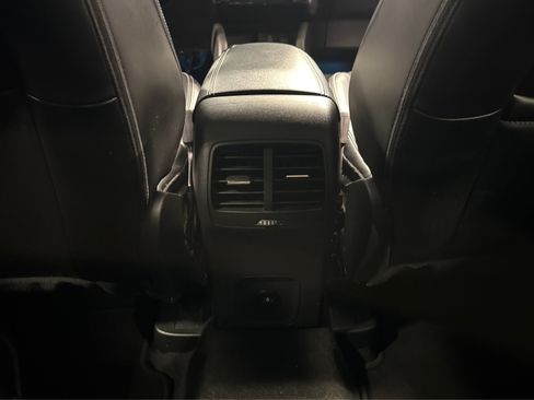 Used 2024 Ford Escape Platinum AWD/4WD image 40