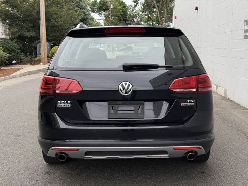 Used 2017 Volkswagen Golf Alltrack SE AWD/4WD image 5