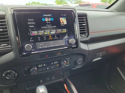 Used 2022 Nissan Frontier PRO-4X w/ Technology Package AWD/4WD image 23