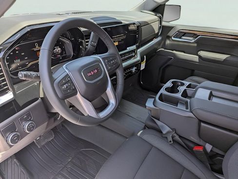 New 2025 GMC Sierra 1500 Elevation image 8