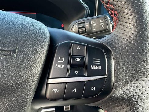 Used 2023 Ford Escape ST-Line Elite w/ Class II Trailer Tow Package image 15