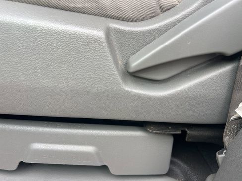 Used 2021 Nissan NV 2500 SV image 25