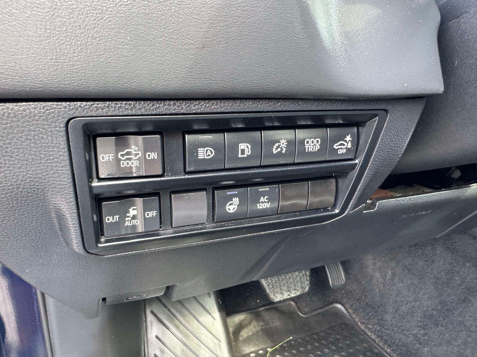 Certified 2024 Toyota Tundra Platinum AWD/4WD image 31
