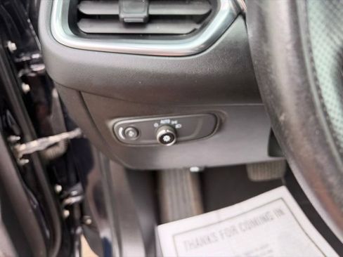 Used 2021 Chevrolet Equinox LT FWD image 18