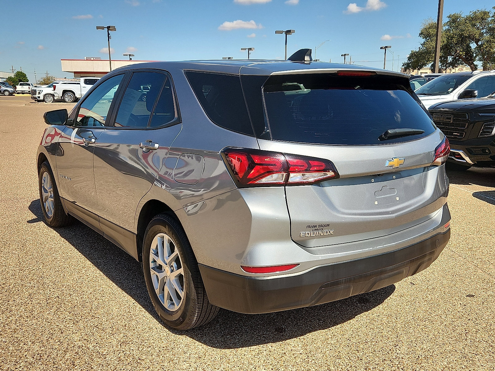 Used 2024 Chevrolet Equinox LS w/ LS Convenience Package FWD image 3
