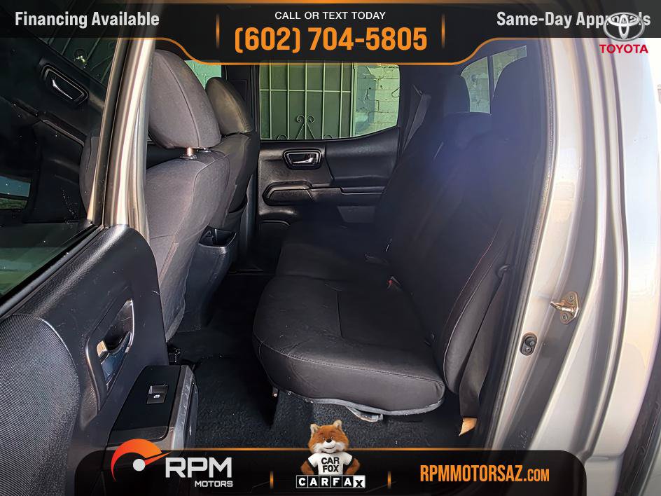 Used 2017 Toyota Tacoma TRD Off-Road AWD/4WD image 10