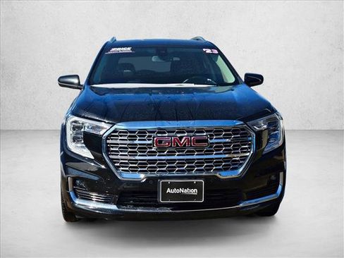 Used 2023 GMC Terrain Denali image 2