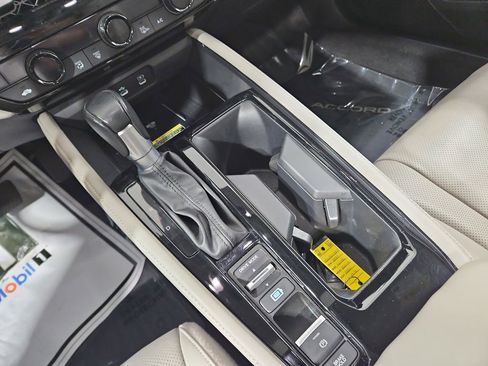 Used 2023 Honda Accord Touring image 24