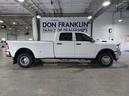 Used 2023 RAM 3500 Tradesman image 9