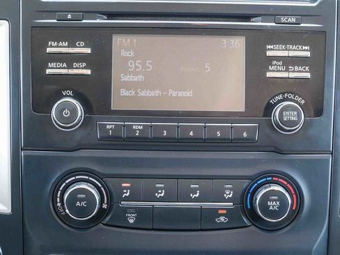 Used 2018 Nissan Titan S w/ S Utility Package AWD/4WD image 15