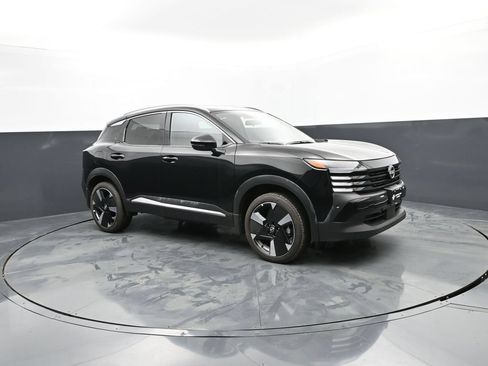 Certified 2025 Nissan Kicks SR AWD/4WD image 8