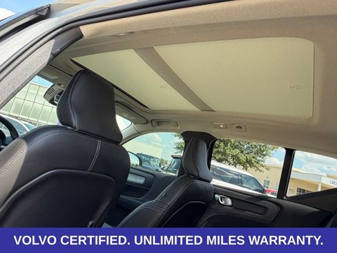 Certified 2026 Volvo XC40 B5 Plus AWD/4WD image 32