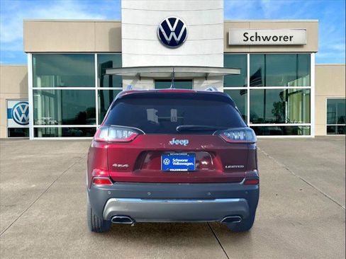 Used 2019 Jeep Cherokee Limited image 3