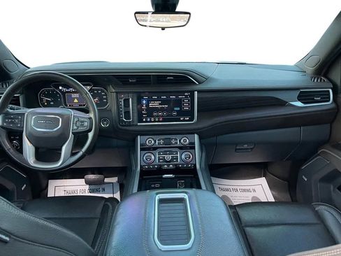 Used 2021 GMC Yukon XL Denali w/ Denali Premium Package image 26