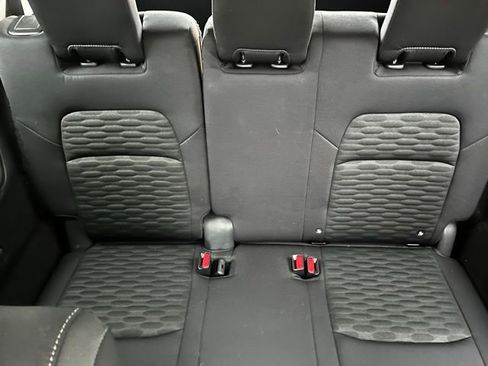 Used 2025 Nissan Pathfinder SV w/ SV Premium Package image 13