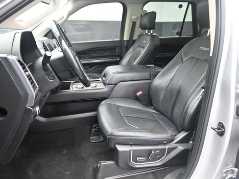 Used 2019 Ford Expedition Max Platinum image 11