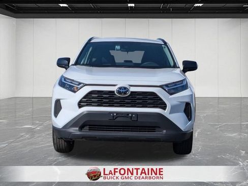 Used 2025 Toyota RAV4 LE AWD/4WD image 8
