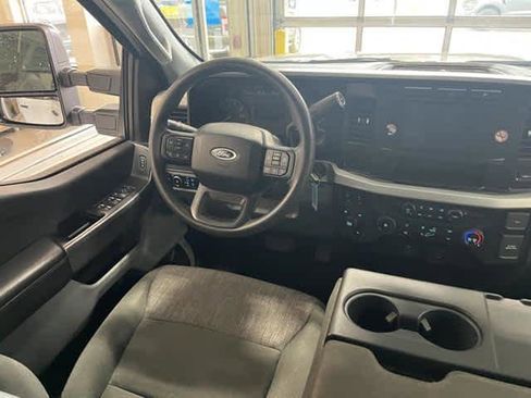 Used 2024 Ford F250 XLT image 8